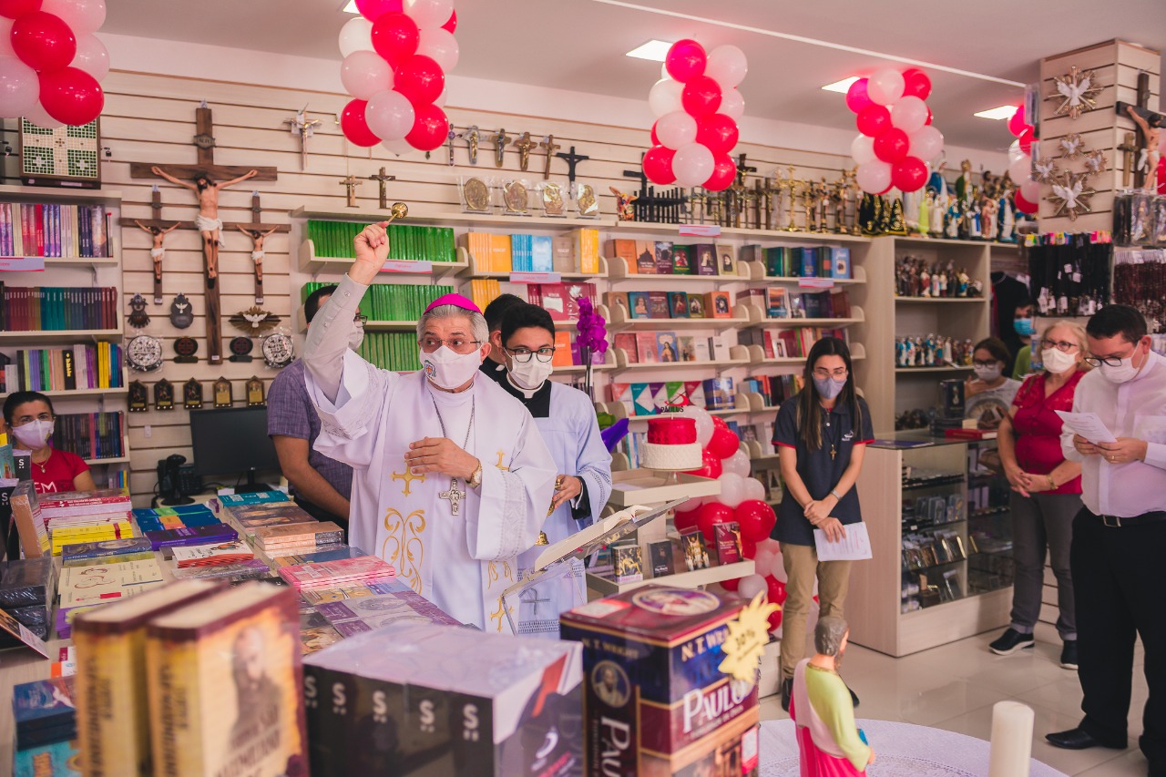Bênção marca a inauguração oficial da PAULUS Livraria em Campina Grande ...