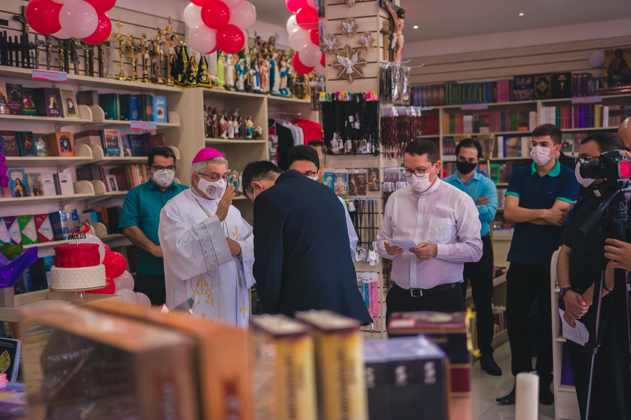Bênção marca a inauguração oficial da PAULUS Livraria em Campina Grande ...